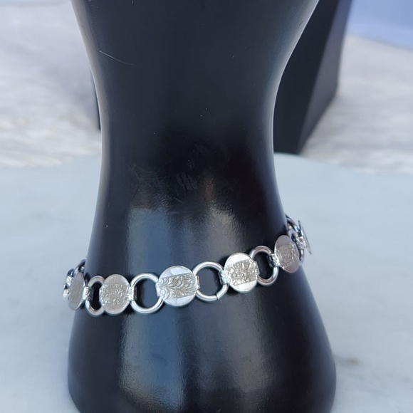 Sarah Coventry Silver Tone Flower Garden Link Bracelet - Picture 4 of 8